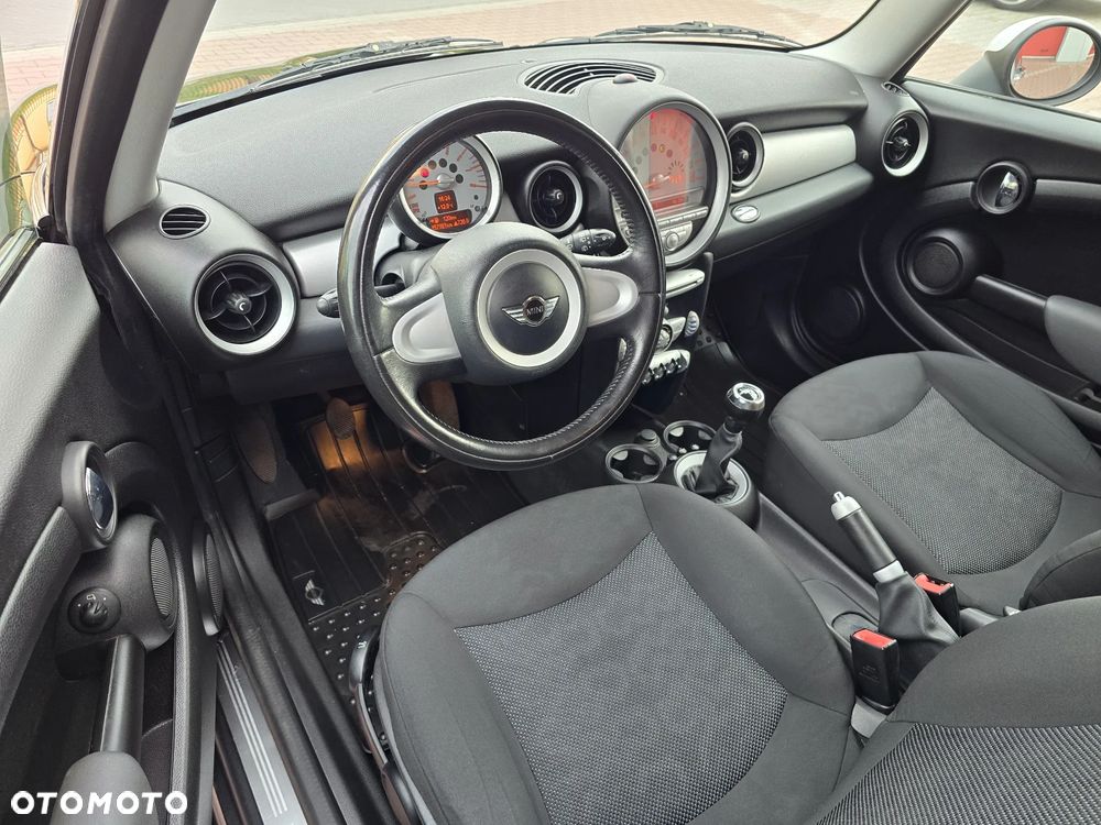 MINI Cooper Standard - 19