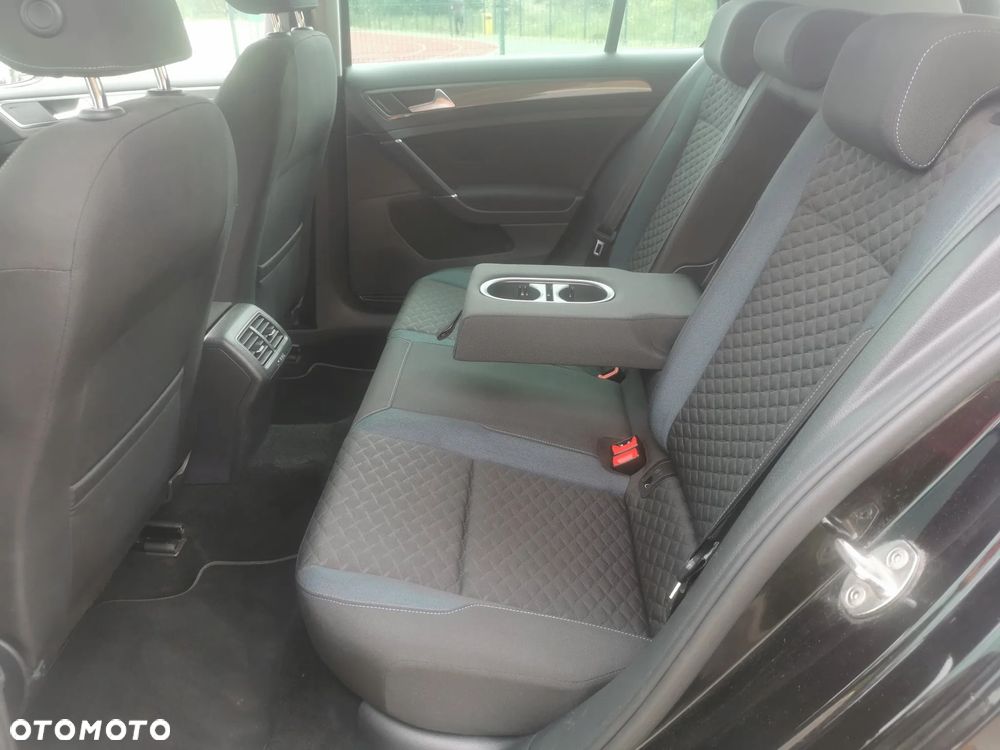 Volkswagen Golf 1.0 TSI IQ Drive - 10