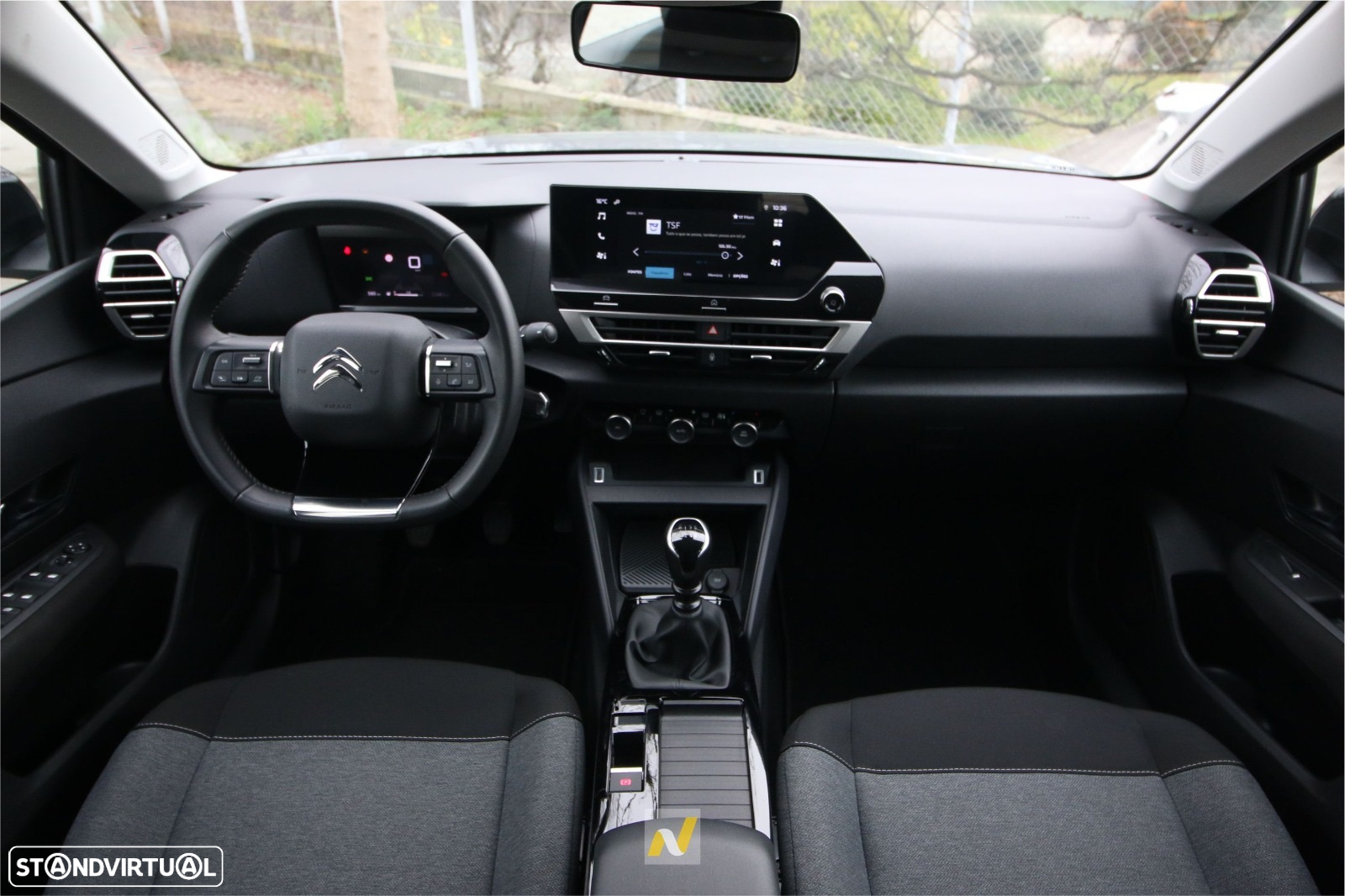 Citroën C4 1.2 PureTech Feel - 19