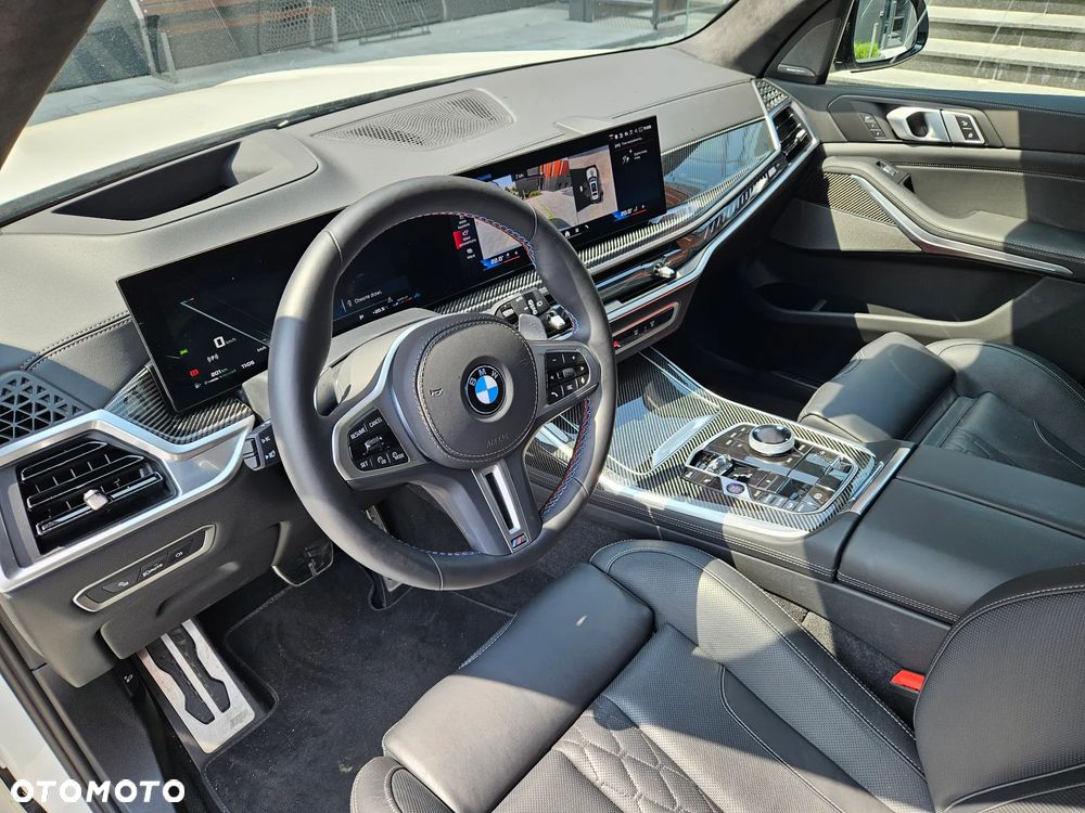 BMW X7 - 16
