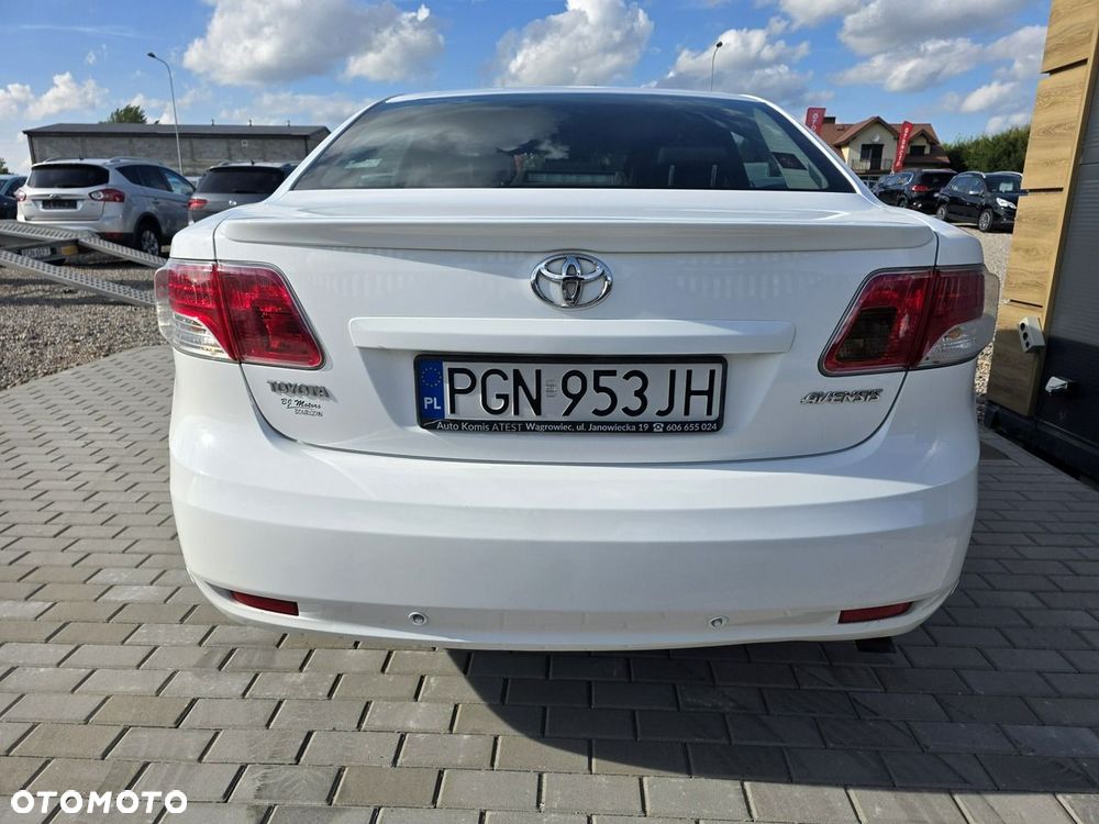 Toyota Avensis - 19