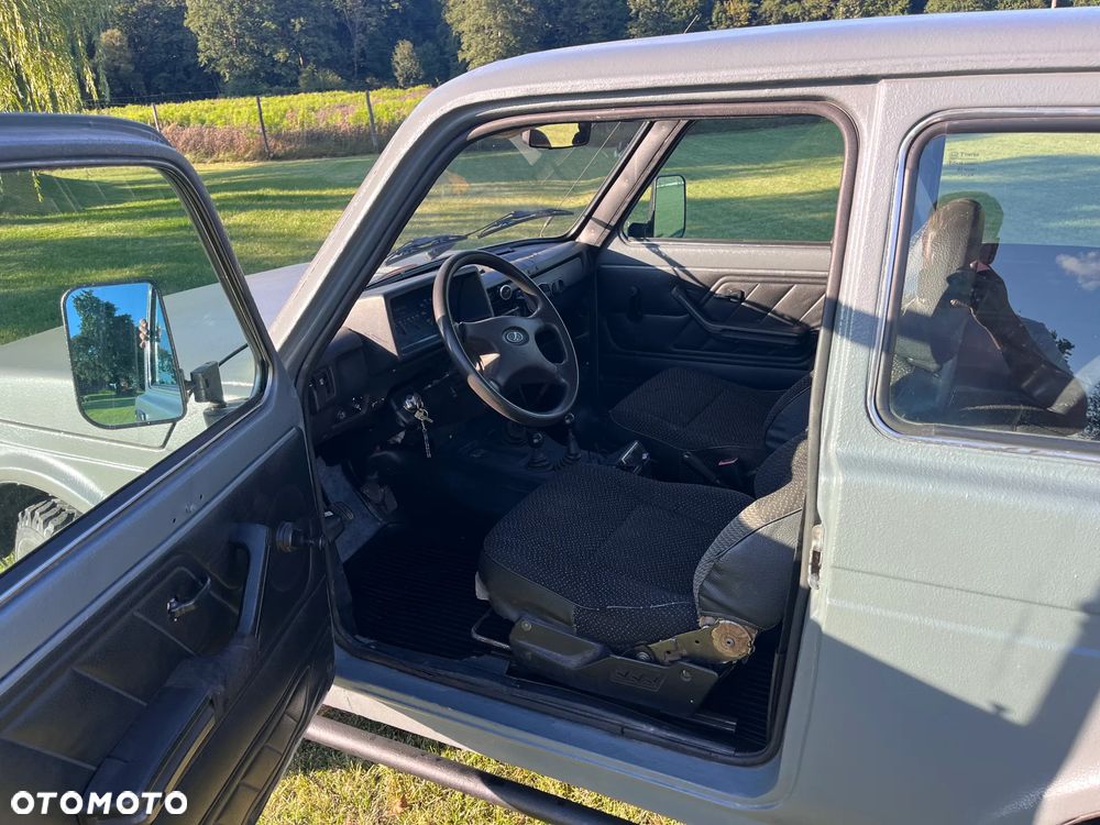 Lada Niva - 9