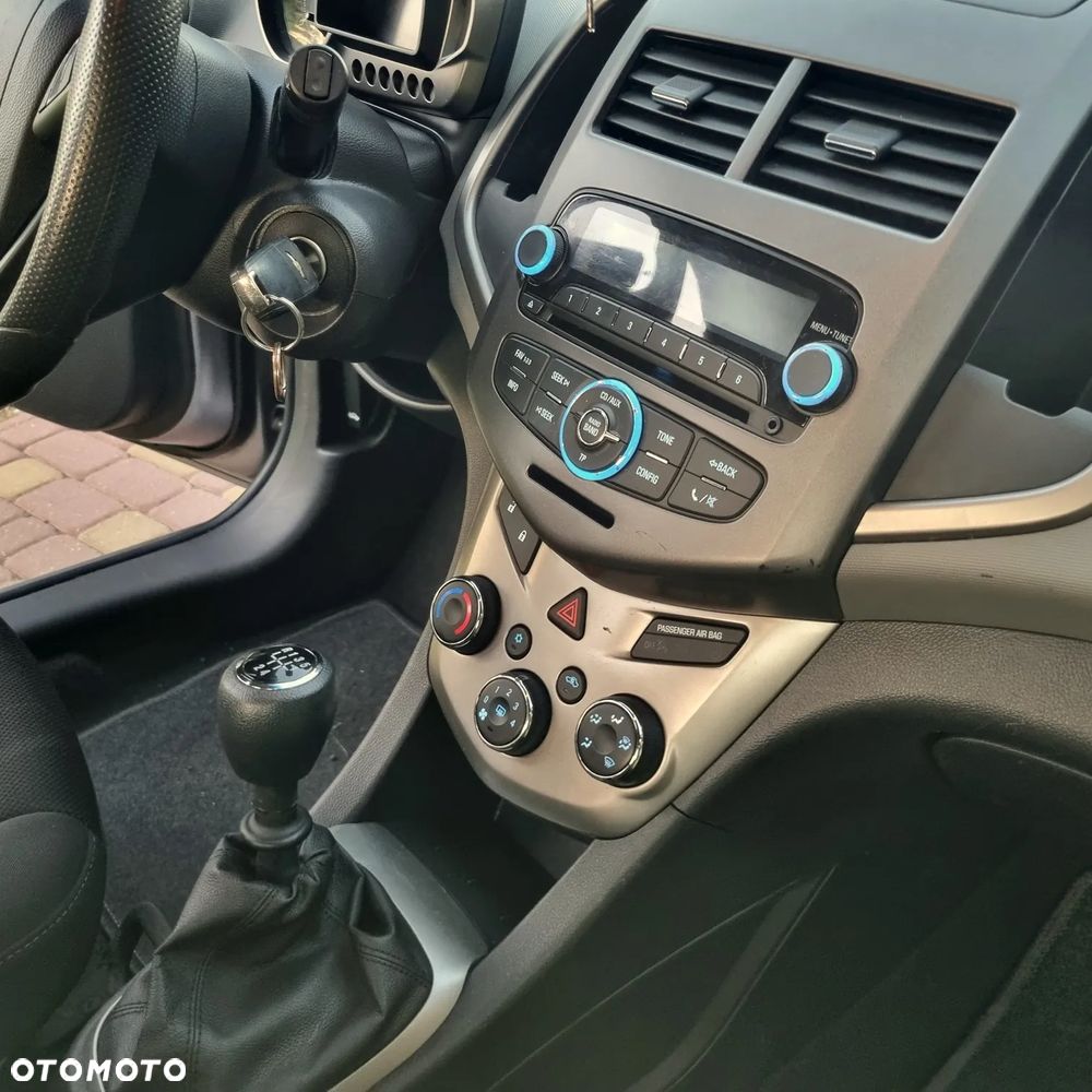 Chevrolet Aveo 1.4 16V LT - 25