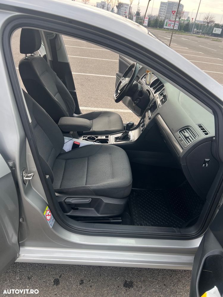 Volkswagen Golf - 14