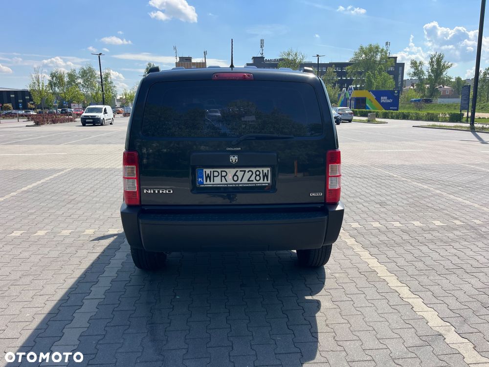 Dodge Nitro 2.8 CRD SE - 4