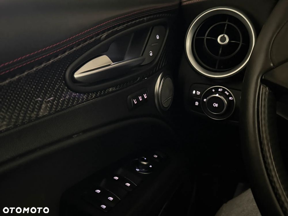 Alfa Romeo Stelvio 2.9 V6 Bi-Turbo Quadrifoglio Q4 - 17