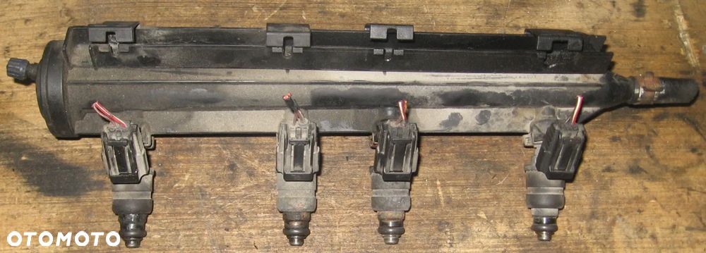 wtrysk wtryski 06A906031BT GOLF V OCTAVIA II 1.6 MPI listwa 06A133317AS - 3