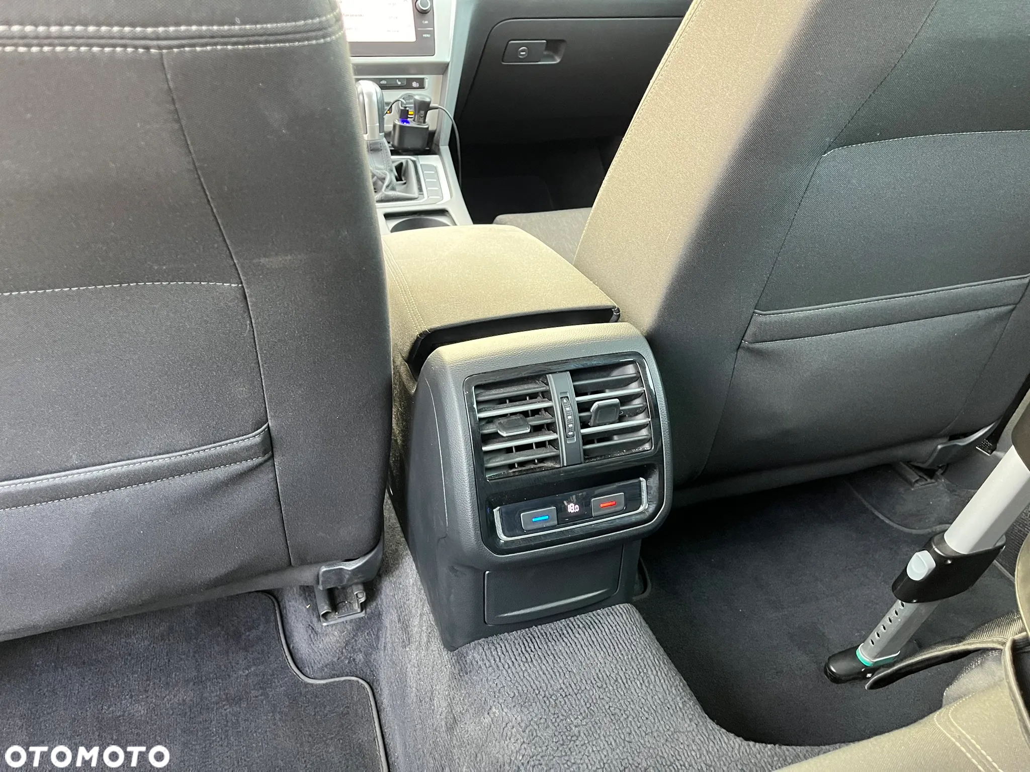 Volkswagen Passat 1.8 TSI BMT Comfortline DSG - 11