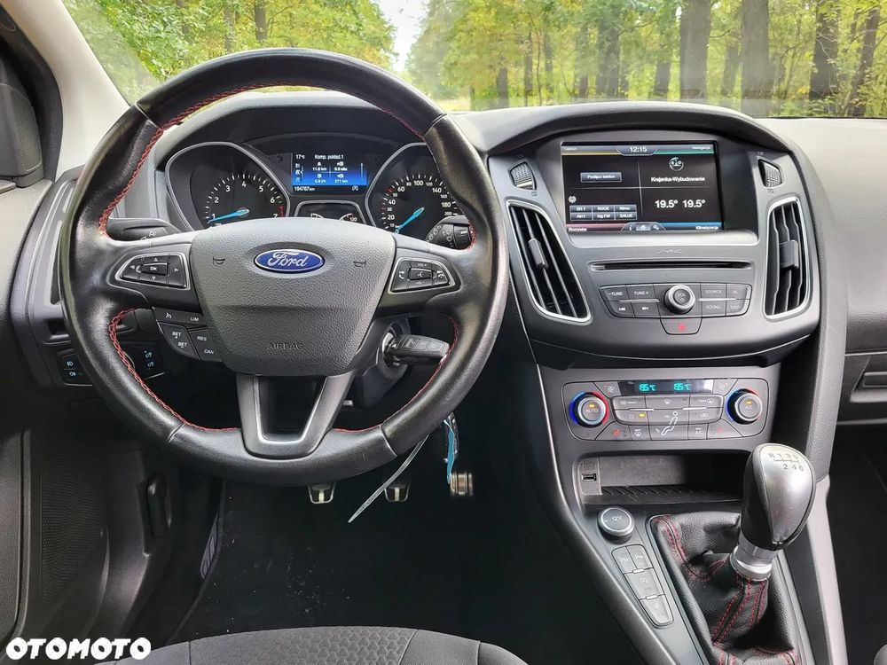 Ford Focus 1.5 EcoBoost STart-Stopp-System ST-LINE - 12