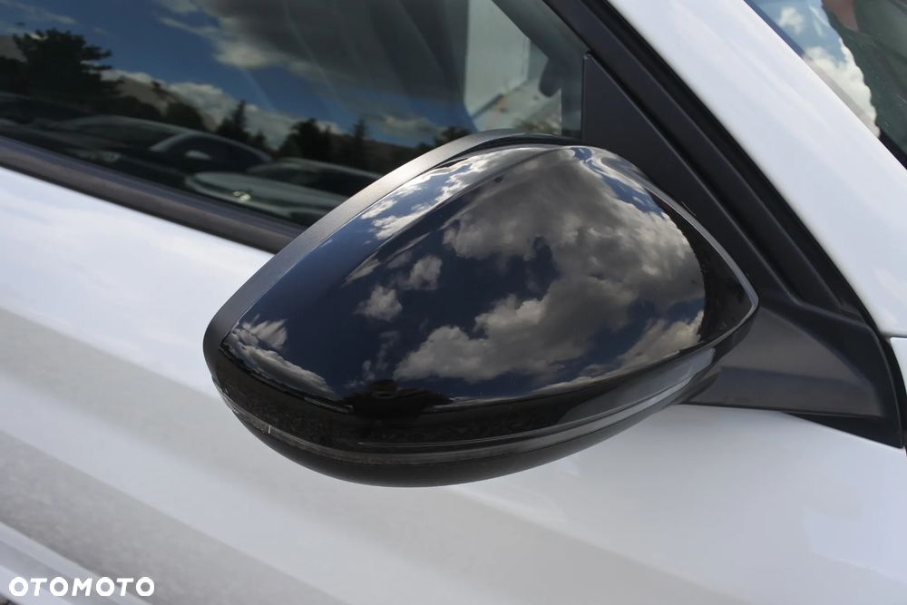 Peugeot 208 1.2 PureTech Allure S&S EAT8 - 23