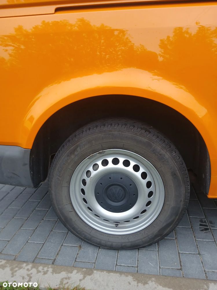 Volkswagen Caravelle - 17
