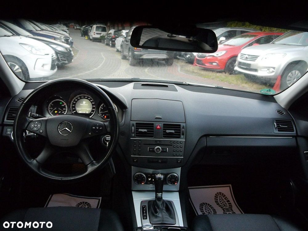 Mercedes-Benz Klasa C 180 BlueEFFICIENCY 7G-TRONIC Avantgarde - 17