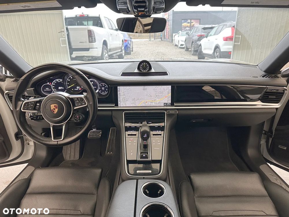 Porsche Panamera ver-4-e--hybrid-sport-turismo - 6
