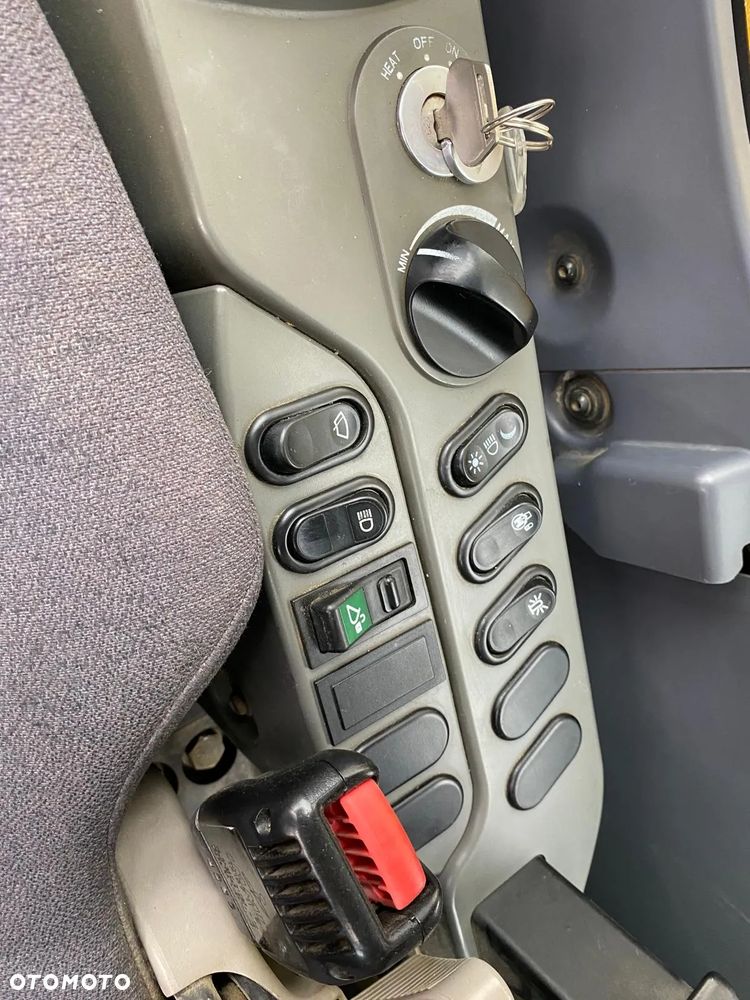 Komatsu PC240LC-10 - 18