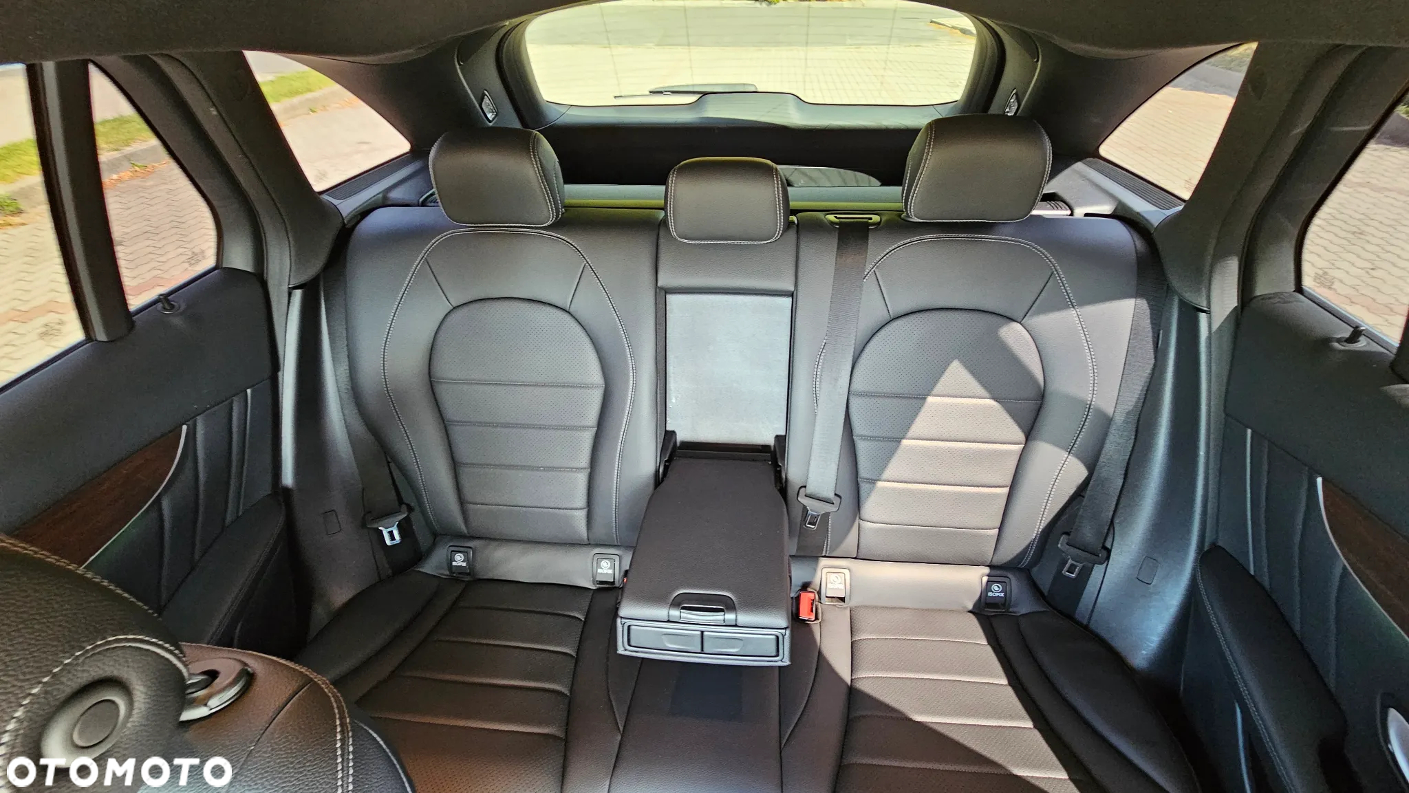 Mercedes-Benz GLC 300 4Matic 9G-TRONIC AMG Line - 12