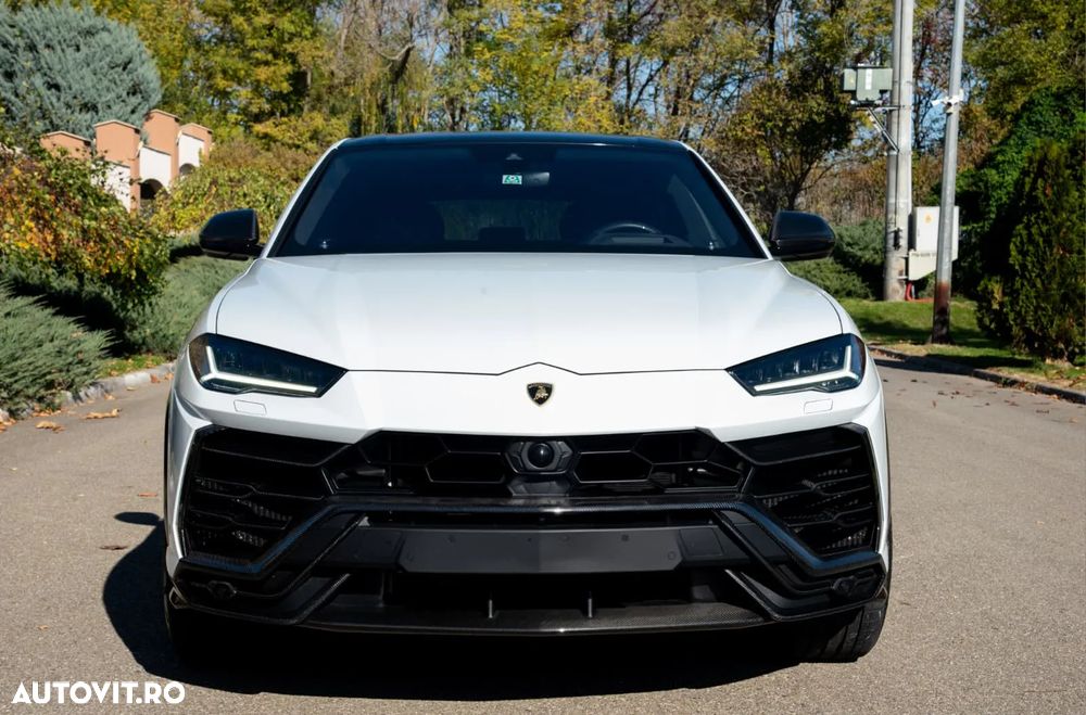 Lamborghini URUS Standard - 1