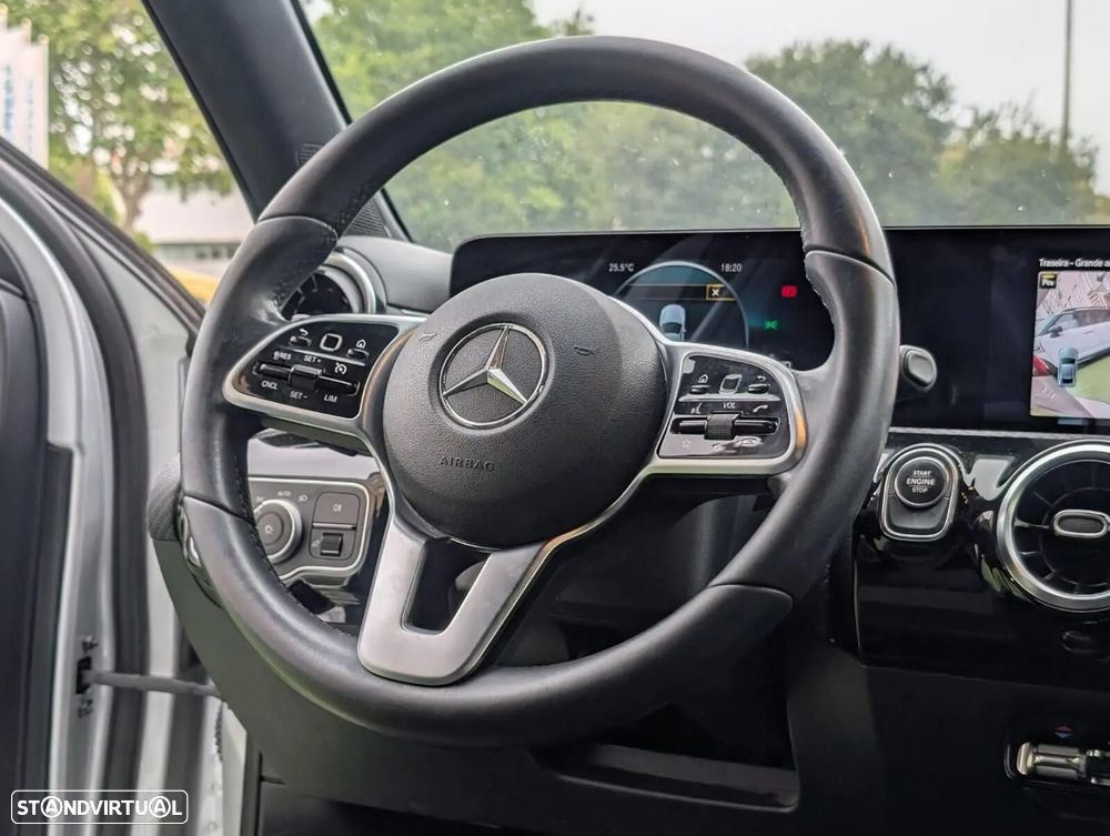 Mercedes-Benz A 250 Limousine e 8G-DCT Progressive - 12