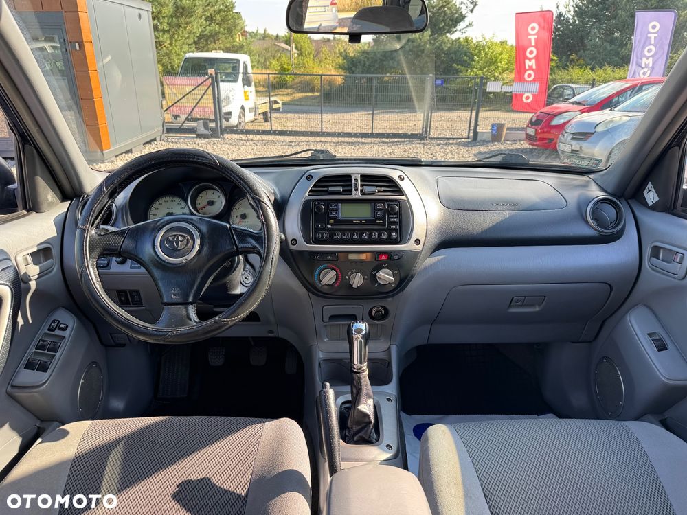 Toyota RAV4 2.0 D-4D 4x4 - 19