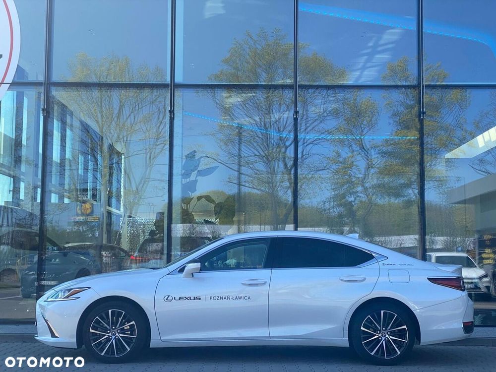 Lexus ES 300h Business Edition - 3