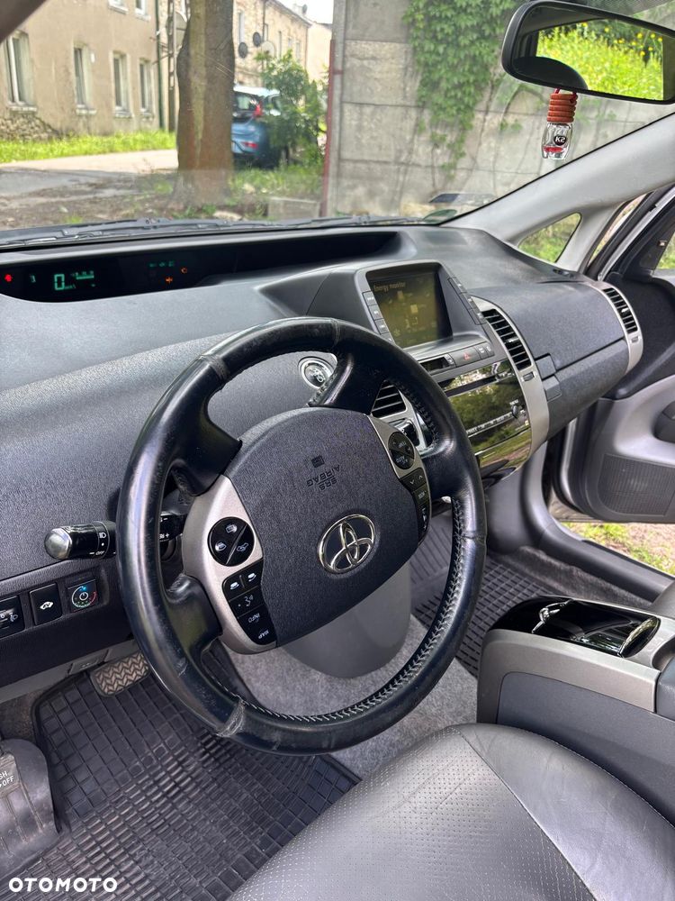 Toyota Prius 1.5 VVT-i Sol - 10