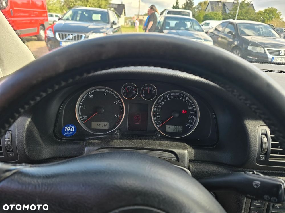 Volkswagen Passat 1.9 TDI Comfortline - 3