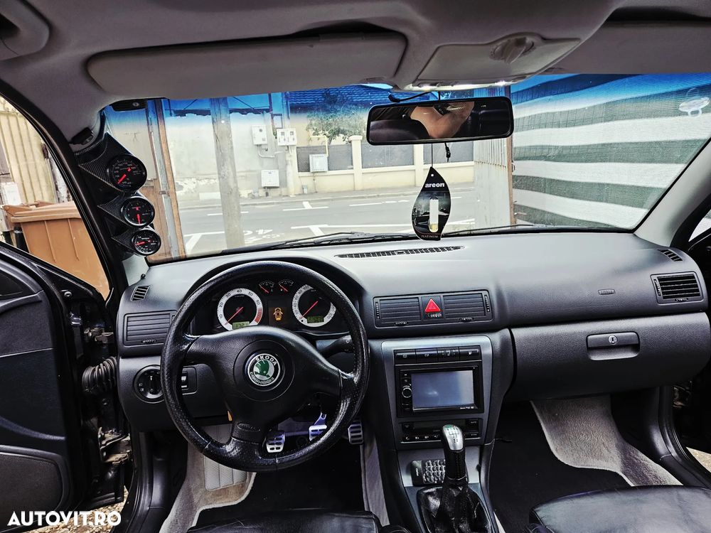 Skoda Octavia 1.8 T RS - 4