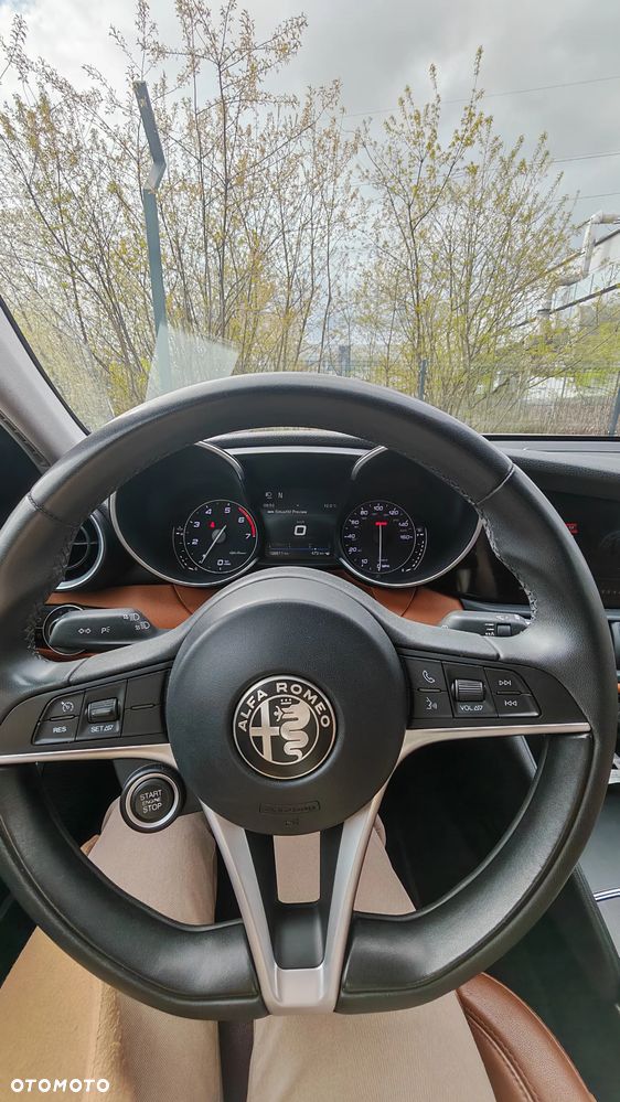 Alfa Romeo Giulia - 6
