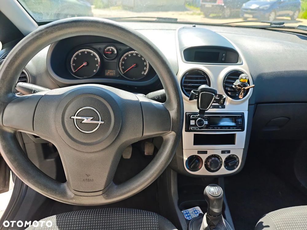 Opel Corsa 1.2 16V Essentia - 6