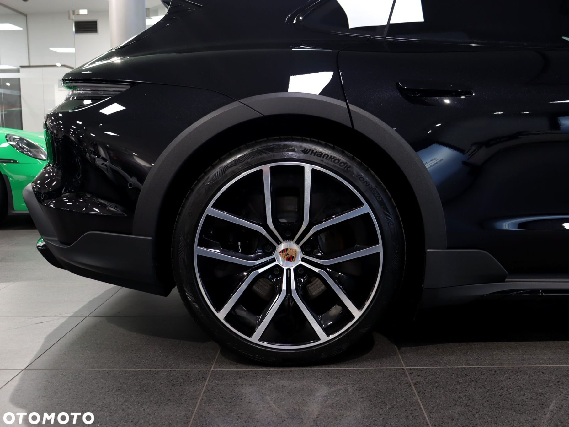 Porsche Taycan 105kWh 4S Cross Turismo - 13