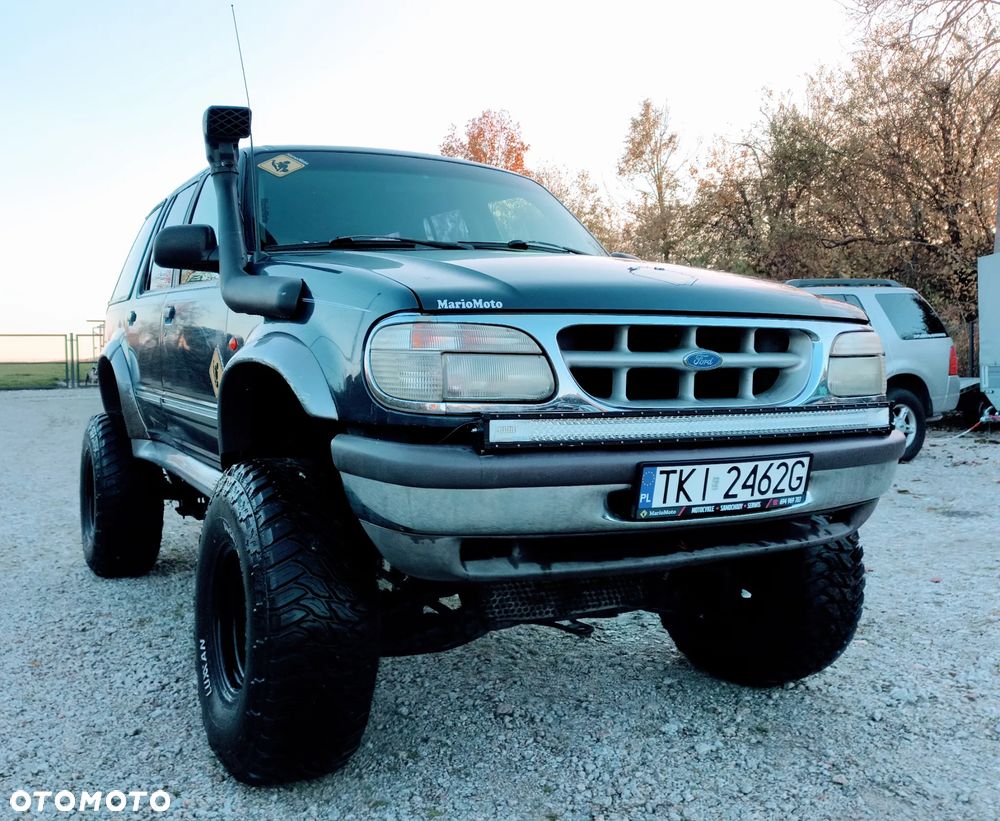Ford Explorer - 5