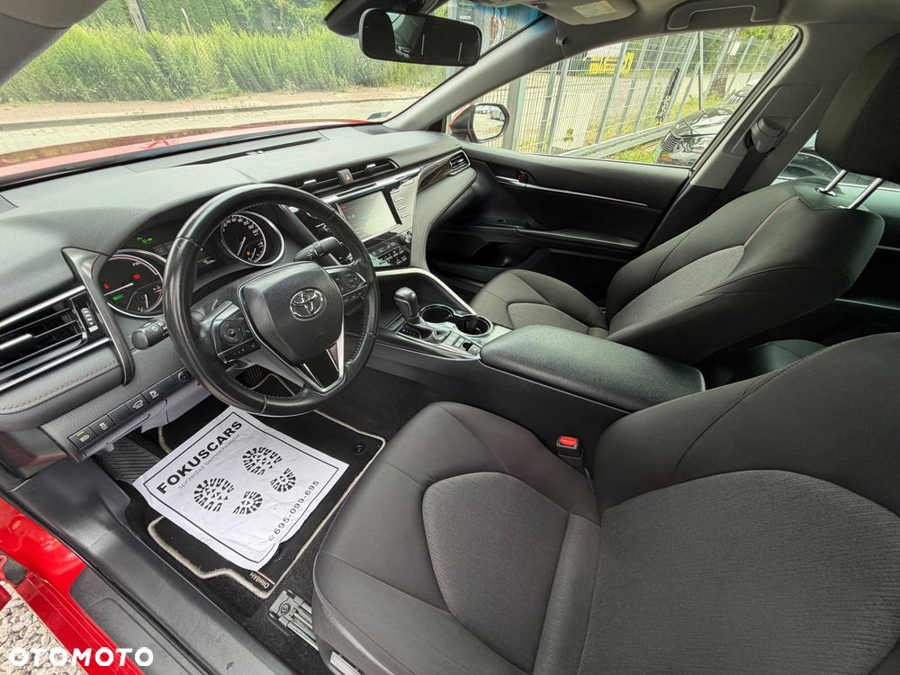 Toyota Camry 2.5 Hybrid Comfort CVT - 27