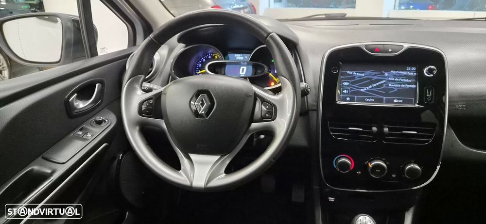 Renault Clio Sport Tourer 1.5 dCi - 11
