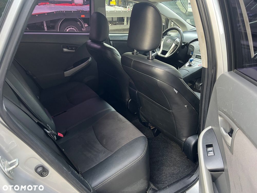 Toyota Prius 1.8 Hybrid Premium - 24