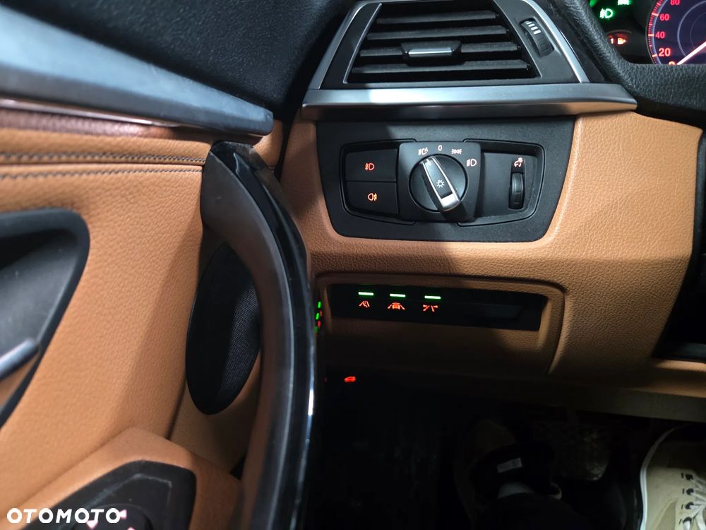 BMW Seria 3 320d Luxury Line - 14