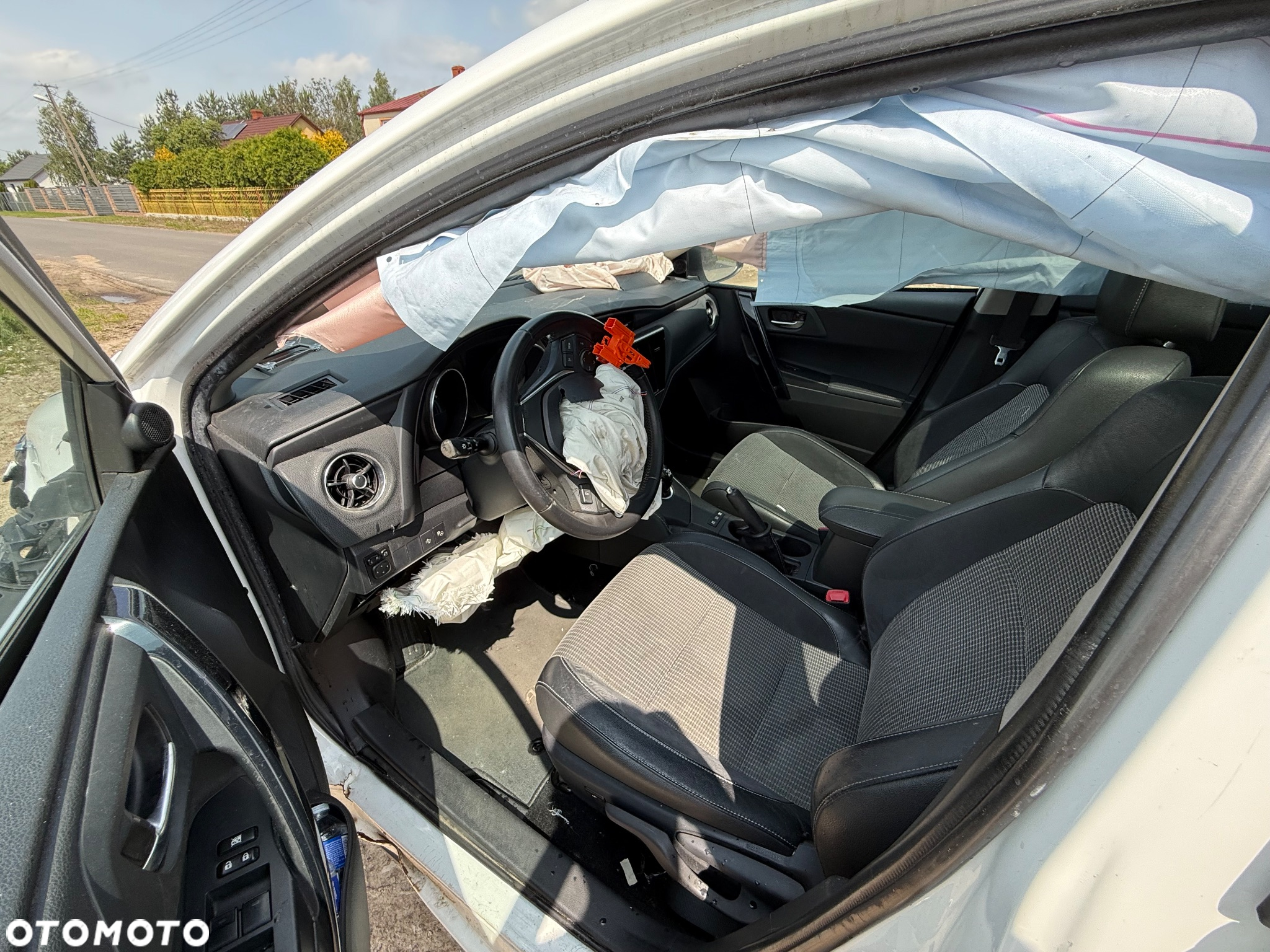 Toyota Auris 1.8 VVT-i Hybrid Automatik Comfort - 14