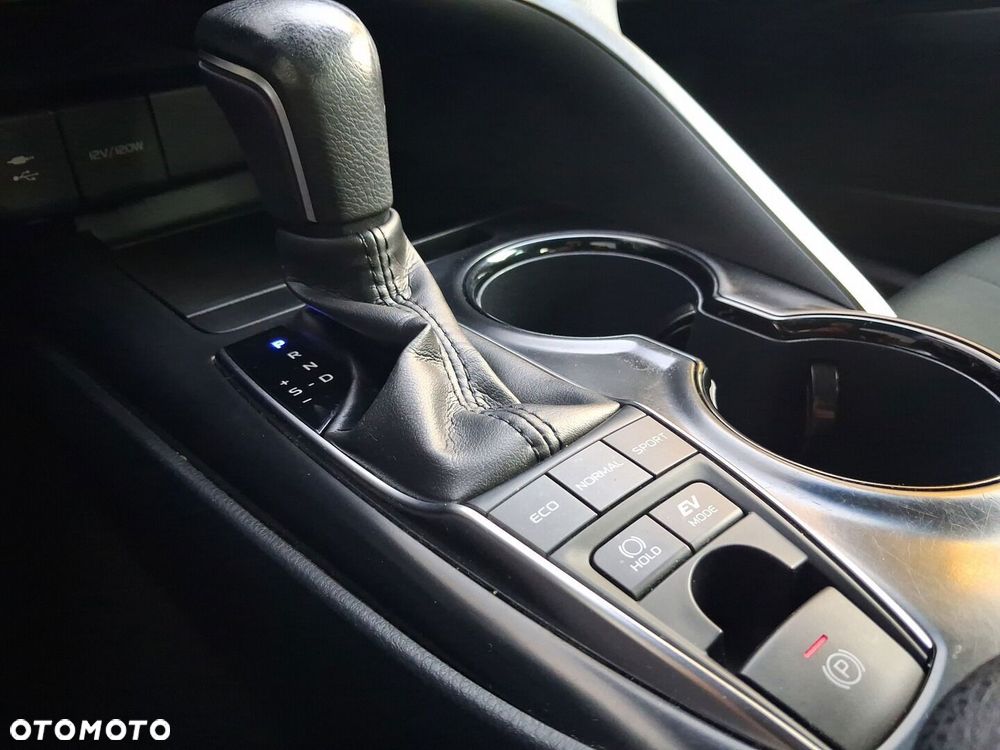 Toyota Camry 2.5 Hybrid Prestige CVT - 17