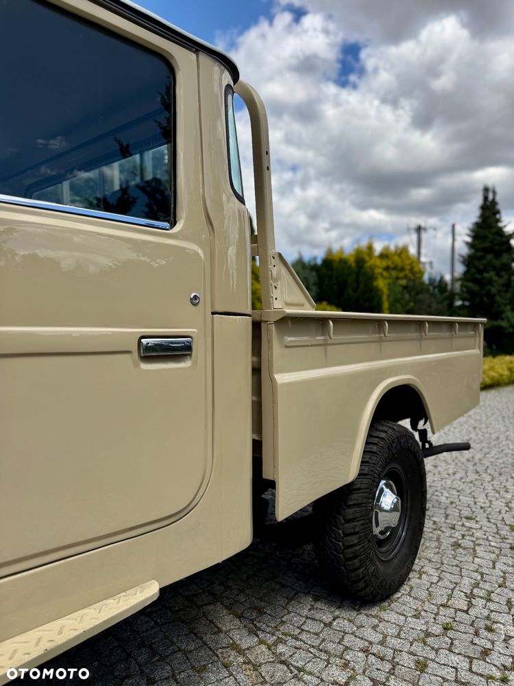 Toyota Land Cruiser - 11