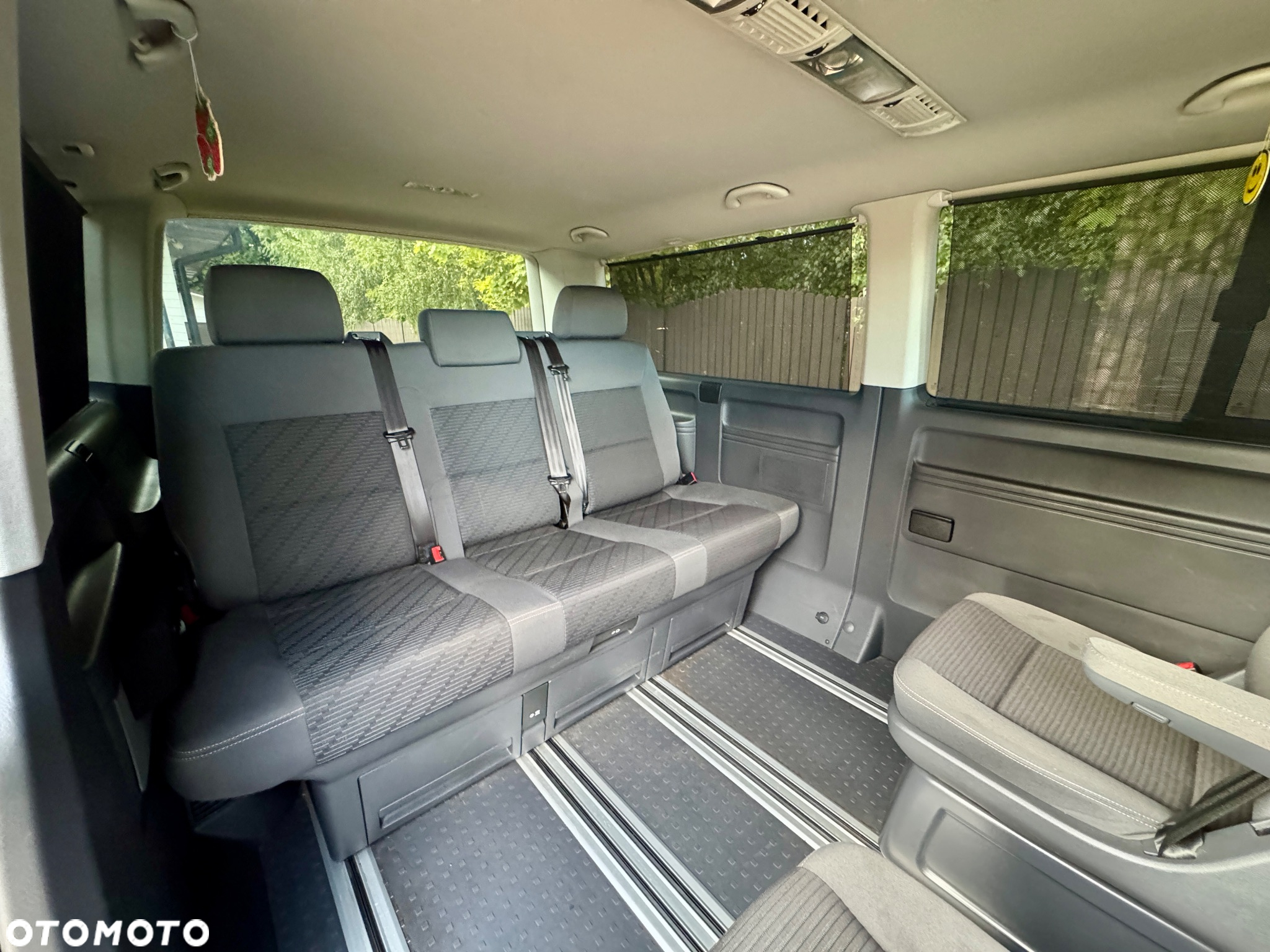 Volkswagen Multivan - 20