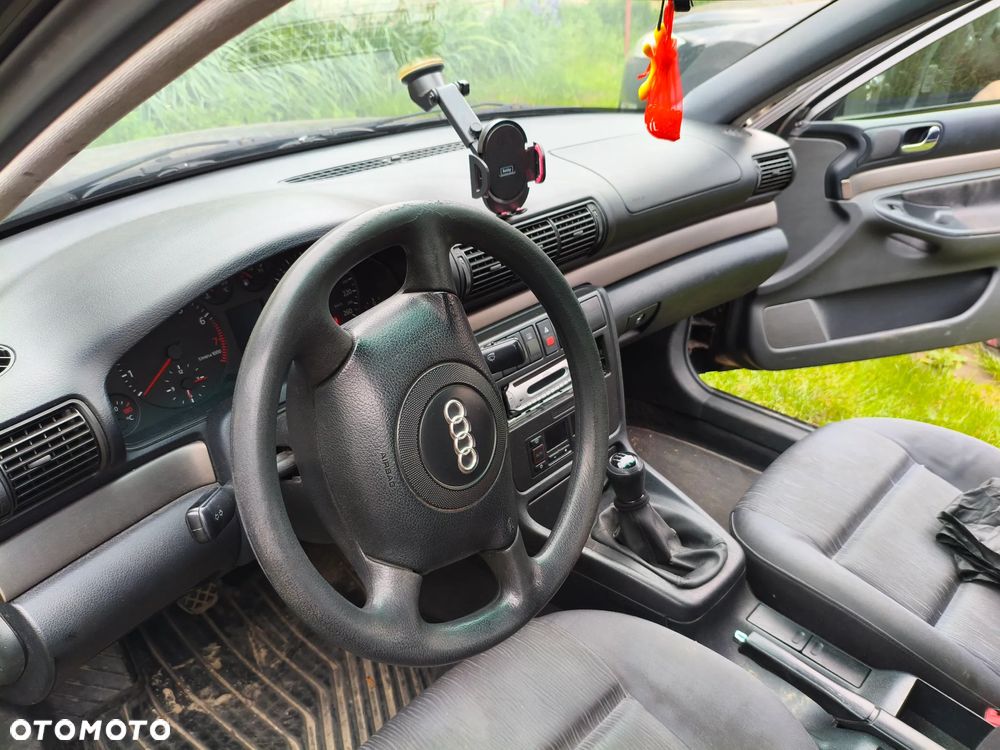 Audi A4 Avant - 5