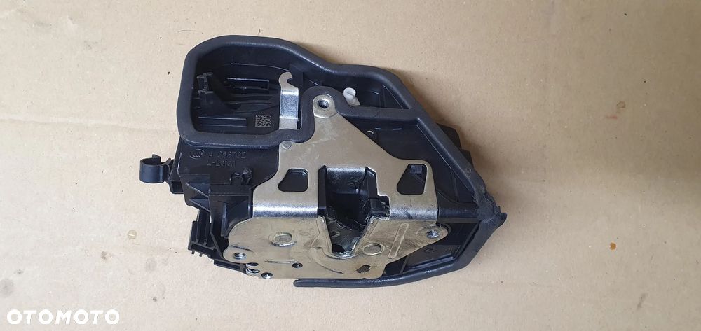 Zamek drzwi prawy tył tylny BMW X6 E71 7276674 - 2