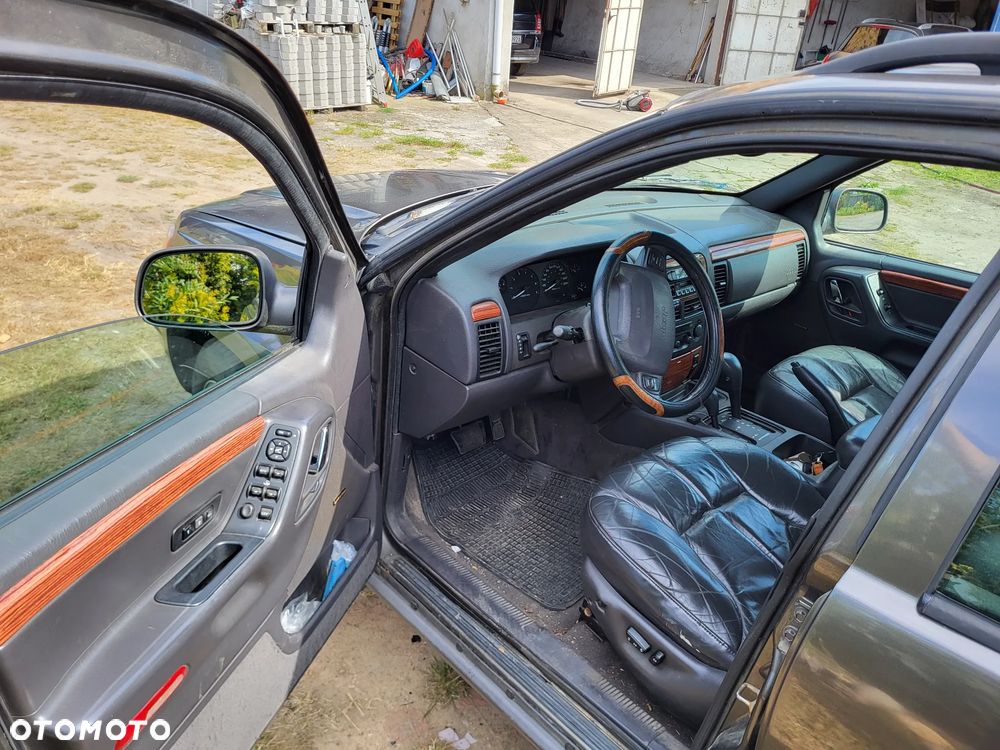Jeep Grand Cherokee - 18