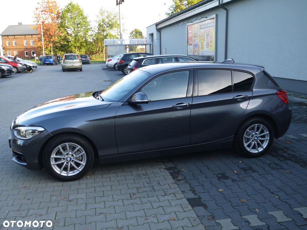 BMW Seria 1 120i Sport Line - 2