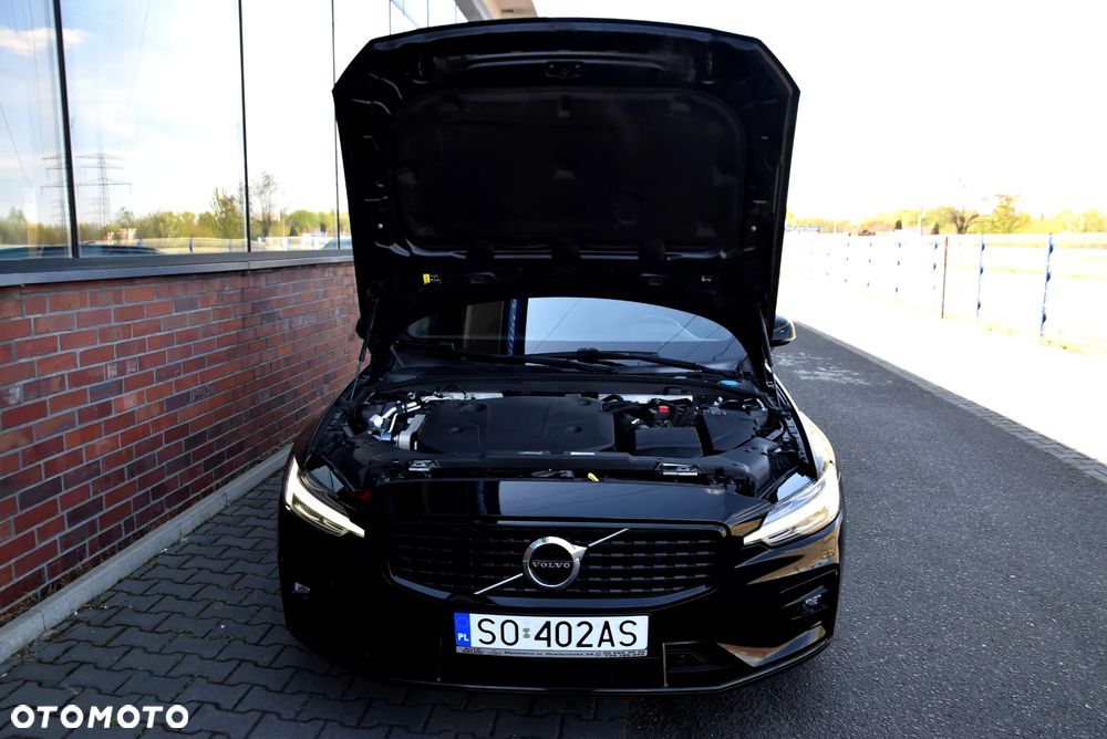 Volvo V60 B4 D R-Design - 19
