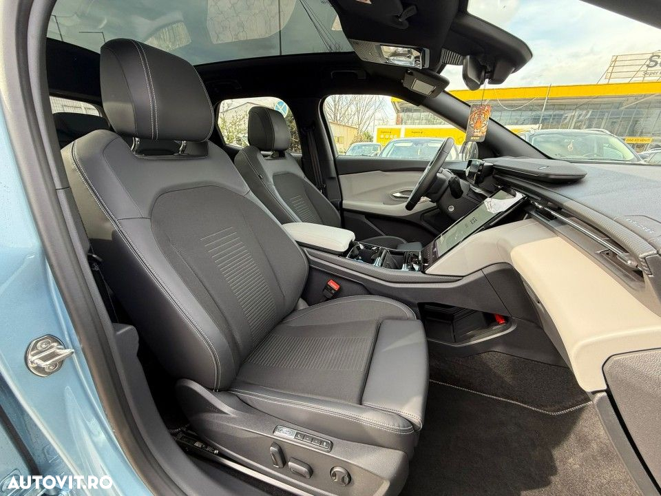 Ford Explorer AWD 79 kWh Extended Range Premium - 22