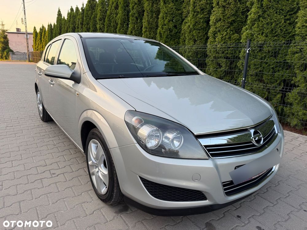 Opel Astra 1.6 Exklusiv - 4