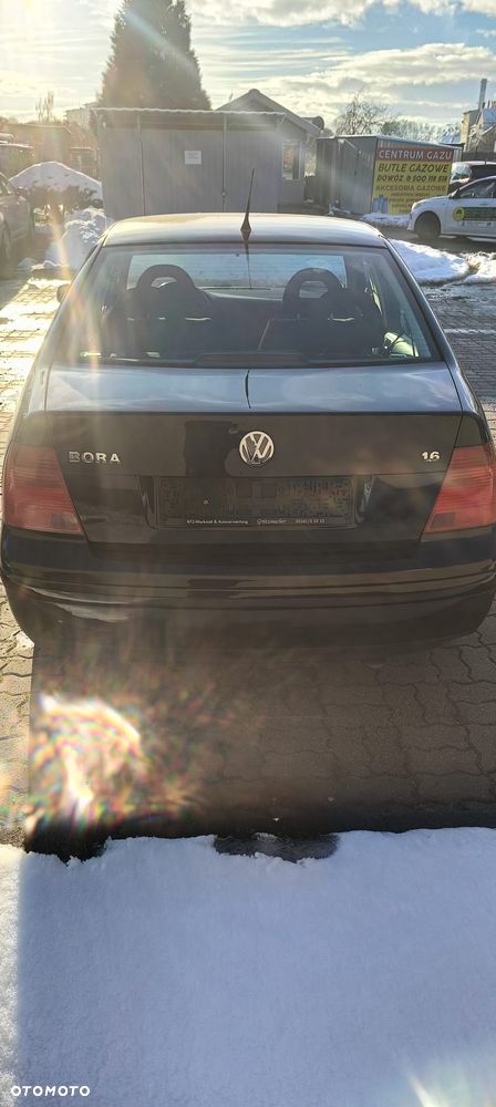 Volkswagen Bora 1.6 Comfortline - 14