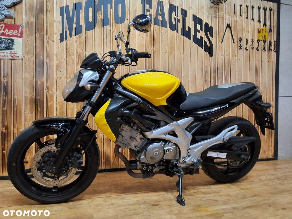 Suzuki Gladius - 3