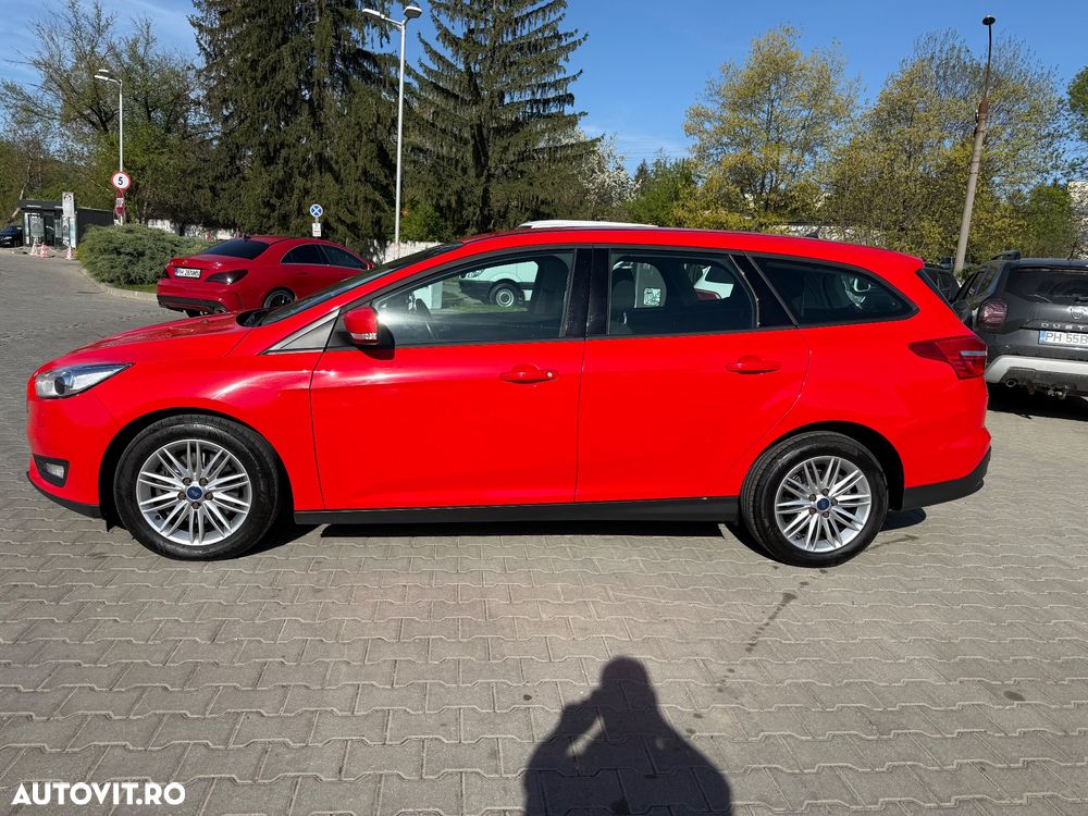 Ford Focus 1.0 EcoBoost Hybrid TITANIUM - 6