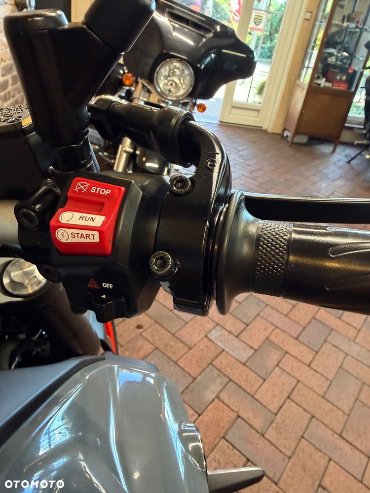 Yamaha MT - 18