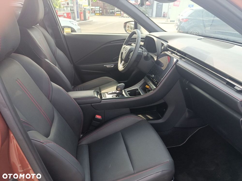 Lexus LBX 1.5 Hybrid Emotion - 9